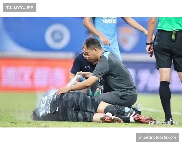 王国明河南门将关键扑救，客场爆冷离不开防线整体发挥